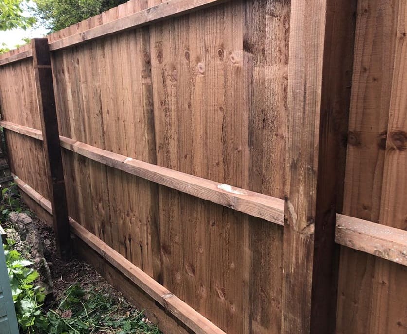 closeboard fence with wooden posts ely