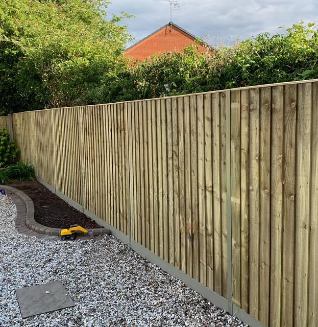 Closeboard fence panels with Durapost ely